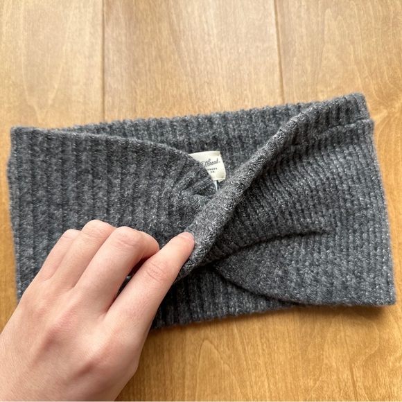 Universal Thread Gray Twist Knit Headband, Winter Outdoor Headband, One Size - Picture 14 of 16
